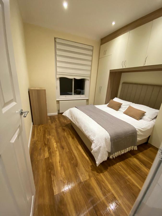 Stunning 2 bed flat in Ladbroke Grove Lejlighed London Eksteriør billede